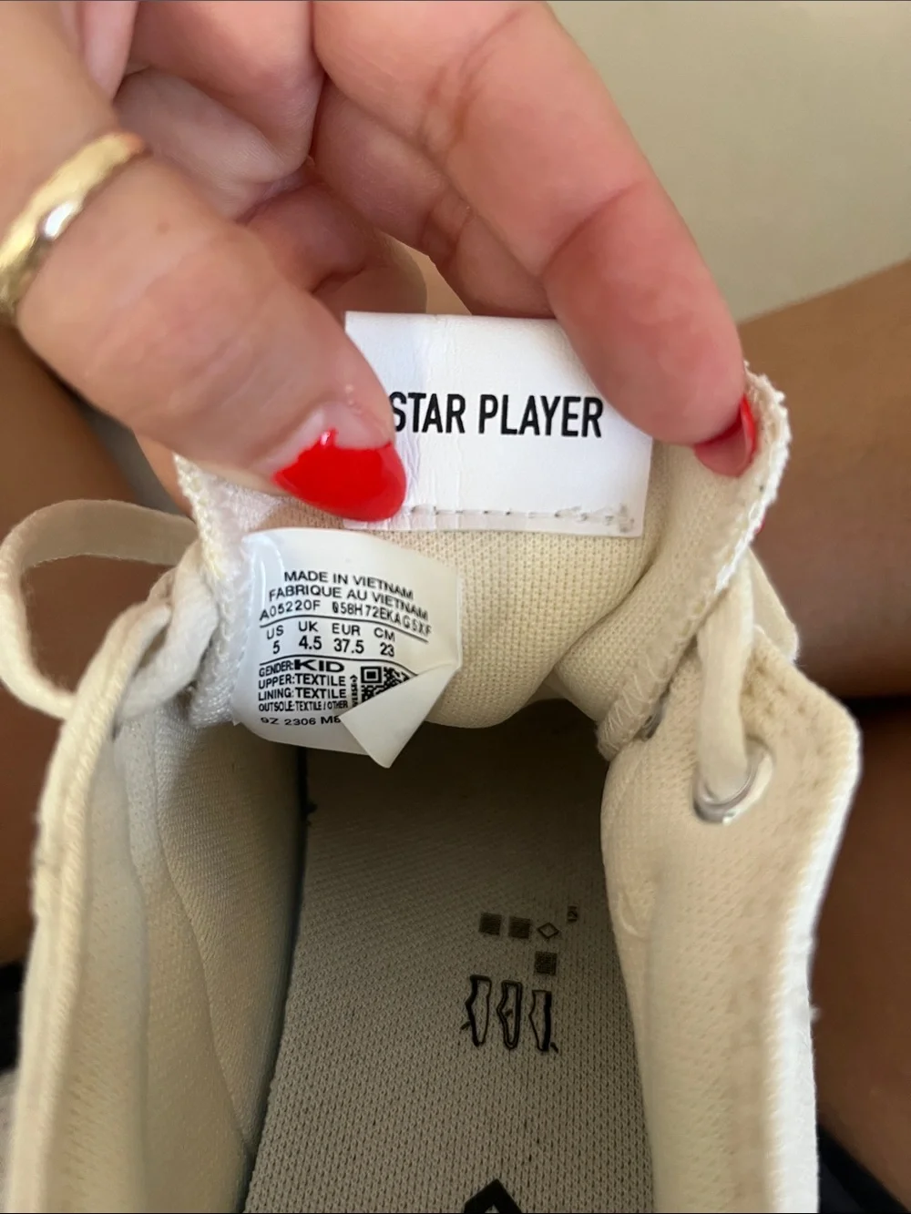 Converse Kids Low-Top Sneakers in White and Black Star Chevron